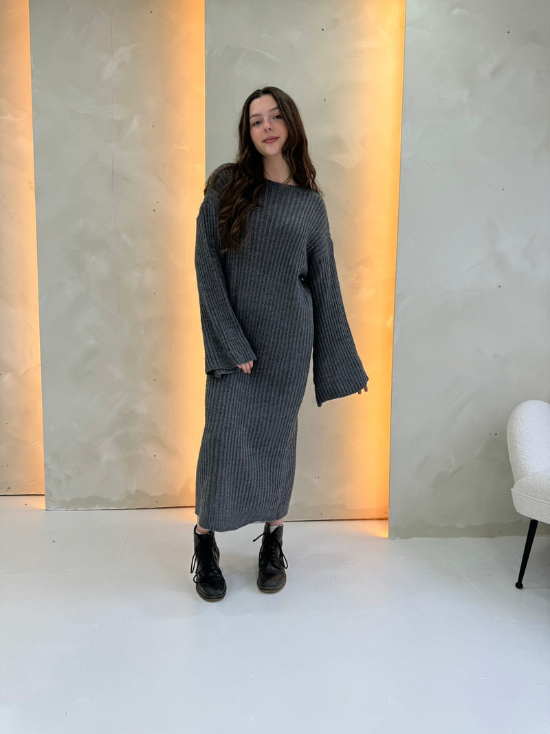 Carys Knitted Maxi Dress - Grey