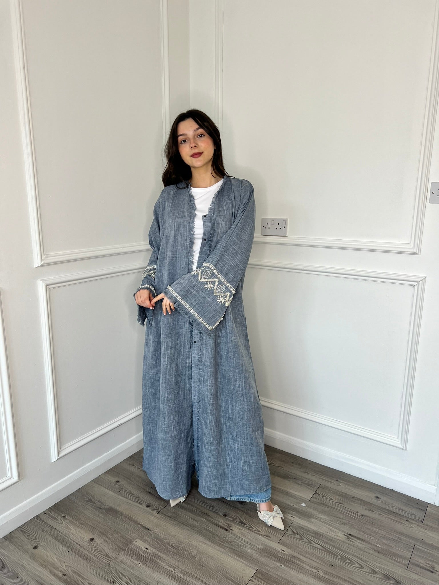 Pearl Sleeve Linen Abaya - Blue